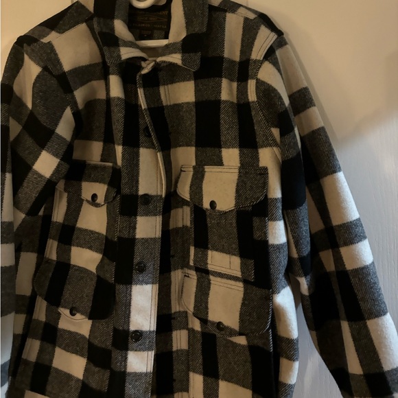 Filson wool high quality men’s coat .  excellent condition. No signs of wear - Picture 2 of 6